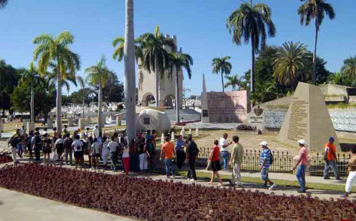 l homenaje se extenderá hasta las cinco de la tarde de cada día. Foto: Miguel RUBIERA