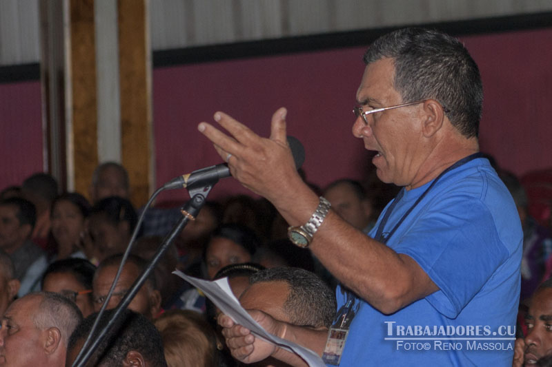Los más de 300 delegados debatieron sobre el liderazgo que debe caracterizar a los cuadros y dirigentes sindicales, la necesaria preparación y capacitación que requieren en tal sentido para organizar, representar y movilizar a los trabajadores, entre otros asuntos. Foto: Reno Massola