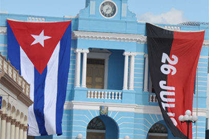 Los tuneros esperan a Fidel