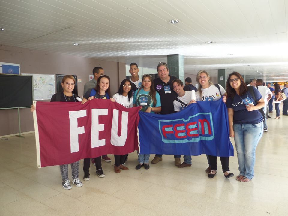 Delegación cubana al Encuentro de movimientos sociales y fuerzas políticas, evento colateral de la V Cumbre de la Celac. Foto: Cortesía de la entrevistada