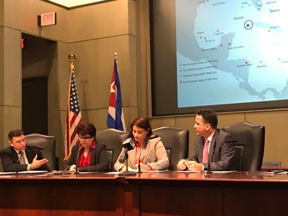 La delegación cubana participó en un evento en la sede del Puerto de Nueva Orleans, donde intercambió con más de 50 empresarios de Luisiana. Foto: @EmbaCubaEEUU/Twitter