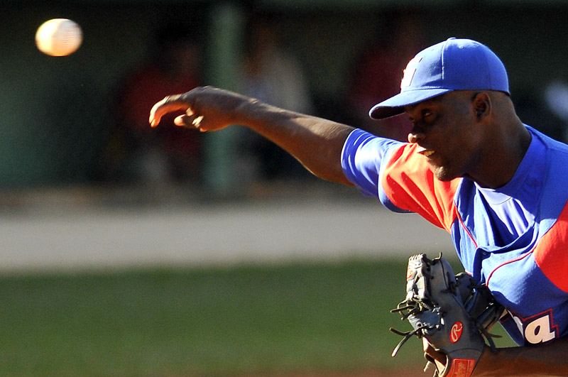 Noelvis Entenza lanzó otro gran juego frente a Matanzas en este play off. Foto: José Raúl Rodríguez Robleda
