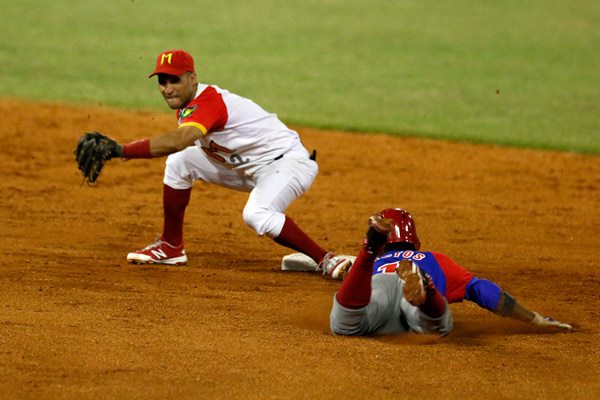 El play off Matanzas-Granma tendrá como mínimo un sexto partido.