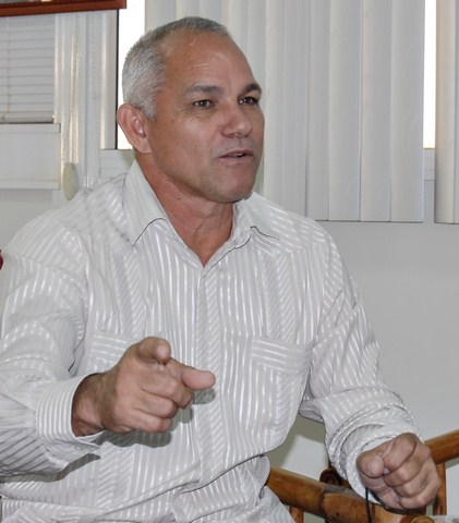 Raimundo Navarro Fernández, miembro del secretariado nacional de la CTC explicó a los representantes sindicales que Cuba ha tenido una activa participación en la OIT. Foto: Heriberto González Brito
