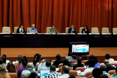 Fidel Castro, educador de la esperanza