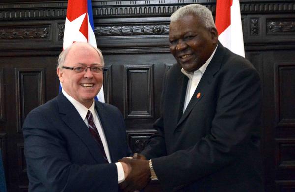 Recibe Esteban Lazo al Presidente del Senado canadiense