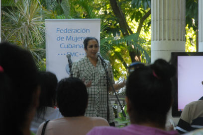 Significativa presencia femenina en los Destacamentos Mirando al Mar