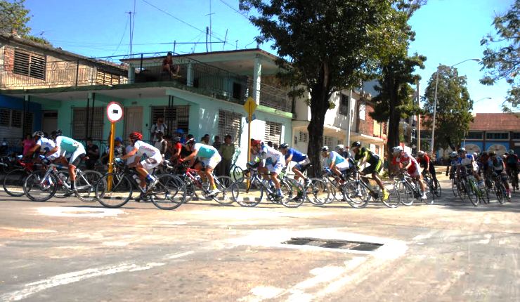 /: Arrancó en Guantánamo Clásico de Ciclismo de Cuba