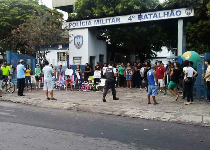 Policías brasileños en huelga