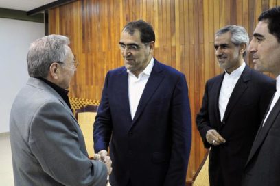 Recibió Raúl al ministro de Salud y Educación Médica de Irán