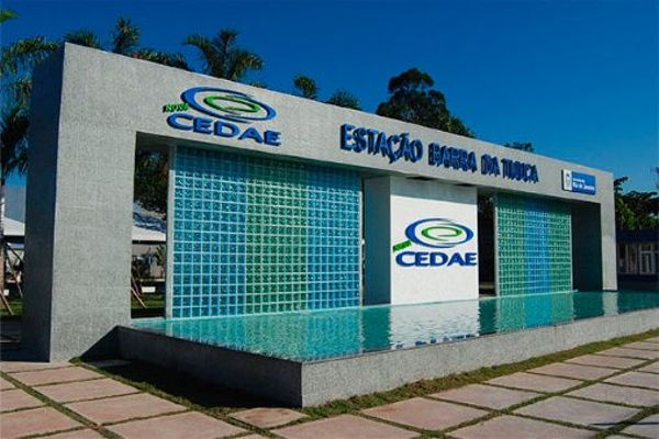 Edificio sede de la Compañía de de Agua y Alcantarillado de Río de Janeiro (Cedae) empresa responsable del agua potable y el alcantarillado de una de las ciudades más grandes de Brasil. El proceso de privatización permitiría al estado acceder a un préstamo para lidiar con la actual crisis económica del estado brasileño. Foto: Tomada de http://www.correodelorinoco.gob.ve