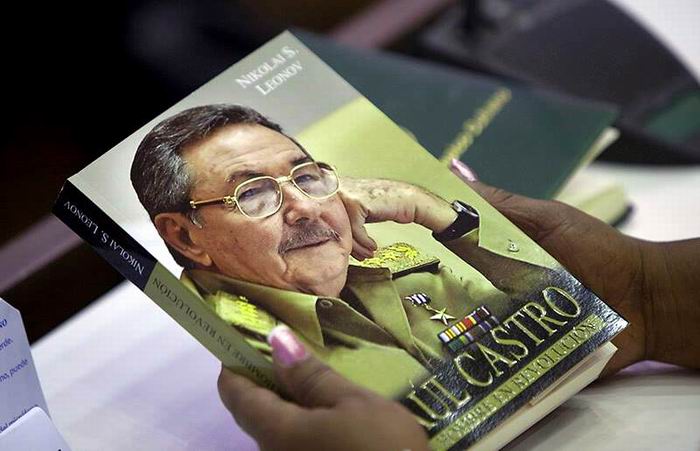 Raúl Castro, un hombre en Revolución: gran Premio del Lector 