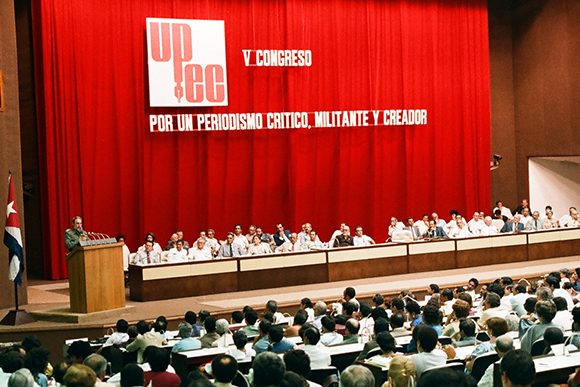 Fidel Castro: “El trabajo de nuestra prensa revolucionaria" 
