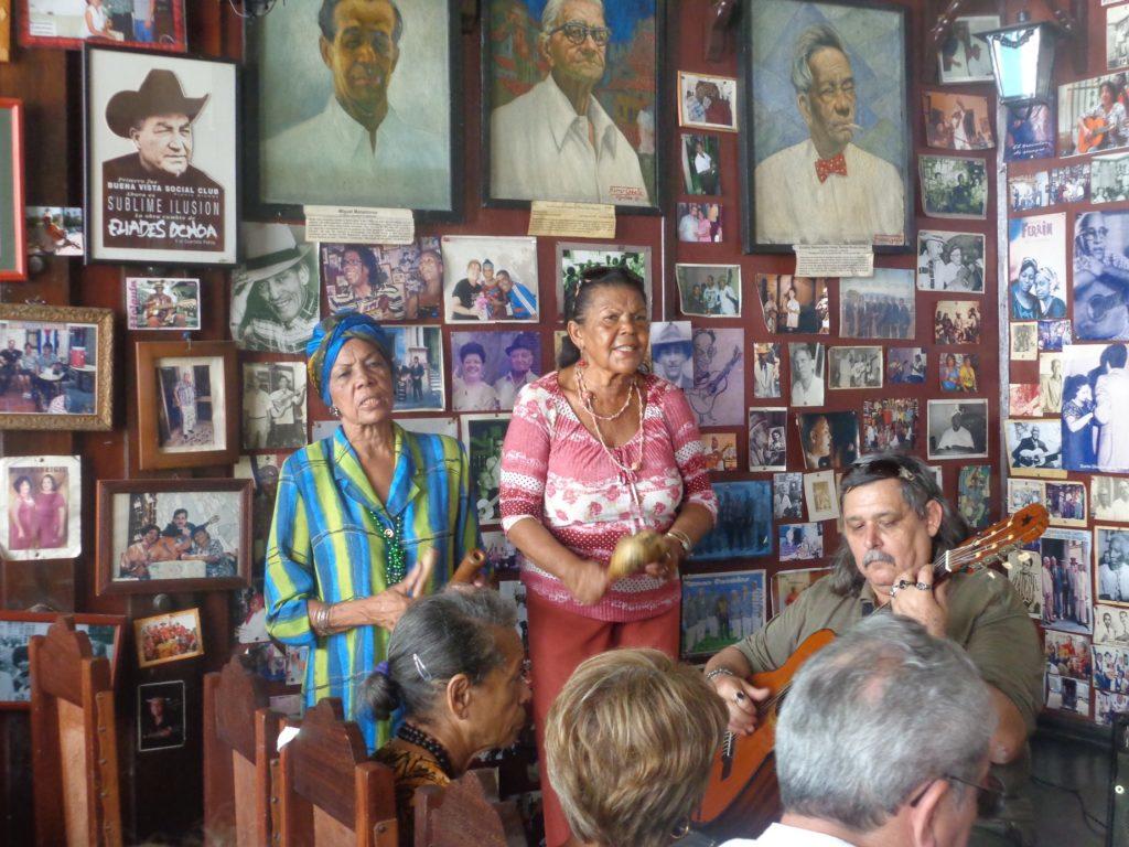 Pedro Luis Ferrer junto a su grupo estuvo entre los invitados al Festival