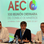 Ana Teresa Igarza(C), directora general de la oficina de la Zona de Desarrollo el Mariel (ZDEM),ofrecen declaraciones a la prensa, en el contexto del encuentro de altos funcionarios, como antesala de la XXII Reunión Ordinaria del Consejo de Ministros de la Asociación de Estados del Caribe (AEC), en el Hotel Habana Libre, en La Habana, el 9 de marzo de 2017. Foto: Joaquín Hernández Mena / Trabajadores