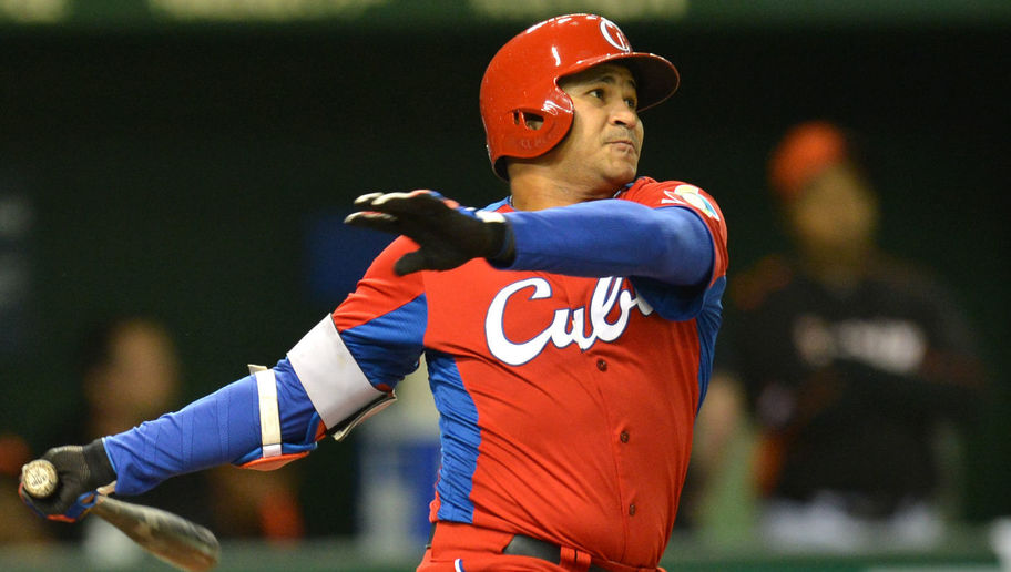 Frederich Cepeda, el tercer bate de Cuba en este IV Clásico Mundial. Foto: KAZUHIRO NOGI