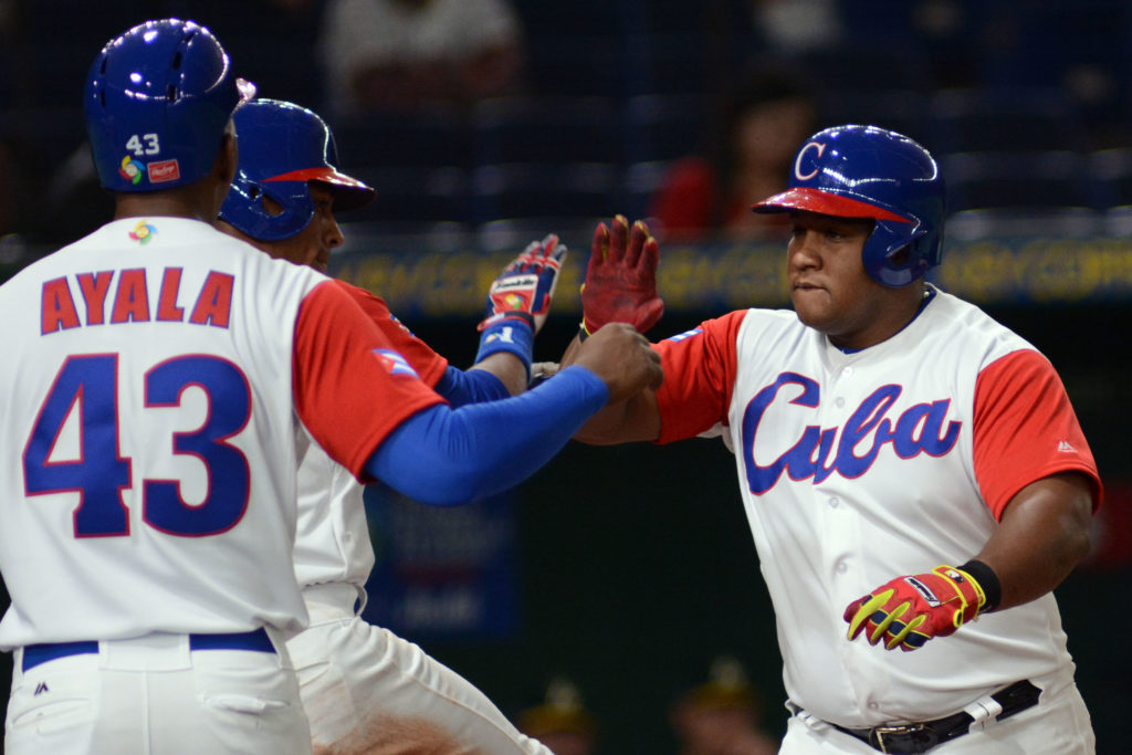 Alfredo Despaigne pegó jonrón con bases llenas y decidió el partido para Cuba 4-3 sobre Australia. Foto: Ricardo López Hevia