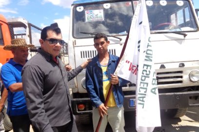 Abanderan pelotón de apoyo al tiro de caña al central Majibacoa