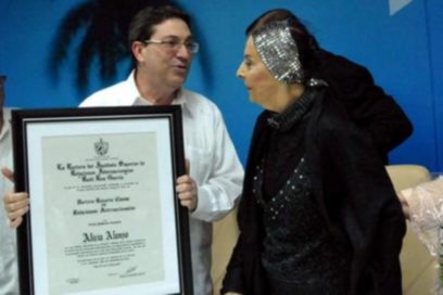 Aclaman a bailarina cubana Alicia Alonso en Universidad de Costa Rica