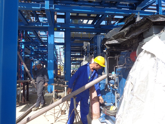 La reconversión de la planta Cloro Sosa de Sagua la Grande es una colosal obra industrial. Foto: Lourdes Rey Veitía