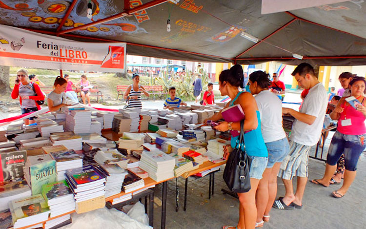 Feria del Libro en Santa Clara. Foto: Tomada de Vanguardia.cu