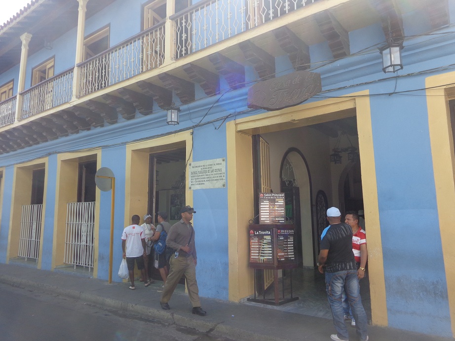De fiesta la trova en Santiago de Cuba