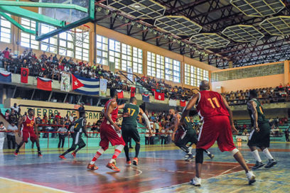 Liga Superior de Baloncesto: Rivalidad, contrataciones, errores…