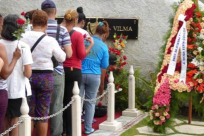 Rinden homenaje a Vilma Espín en el Segundo Frente
