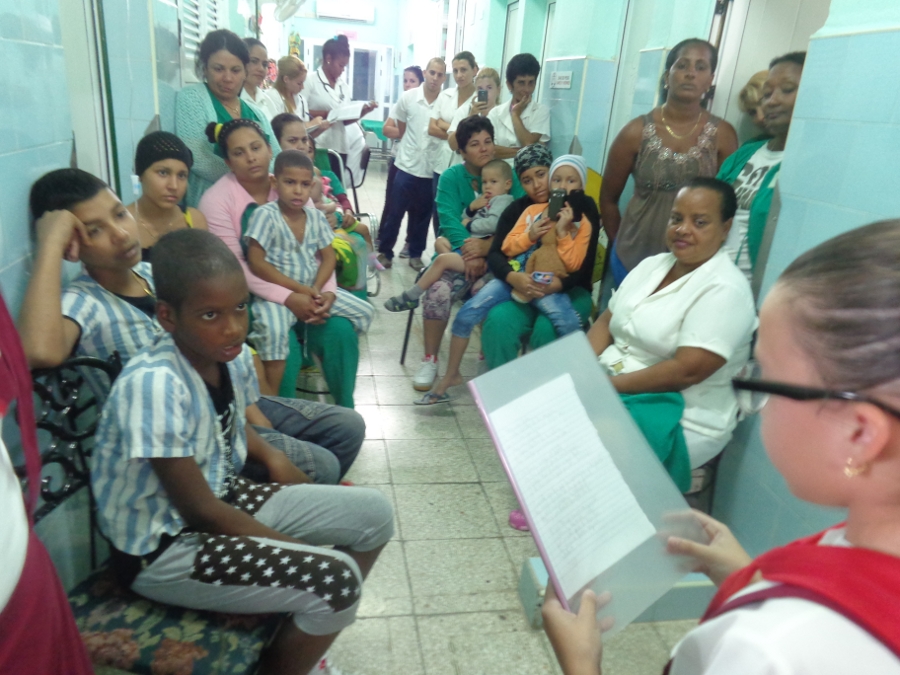 Todos los años los trabajadores del sector del Turismo se llegan al pediátrico camagüeyano para con una fiesta y donaciones de juguetes alegrarles el día. Foto: Gretel Díaz Montalvo