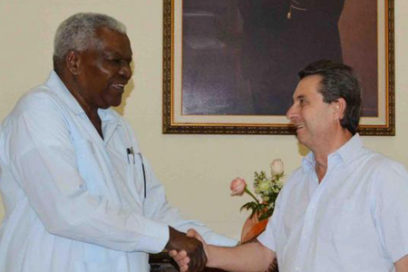 Intercambia Esteban Lazo con dirigente comunista español