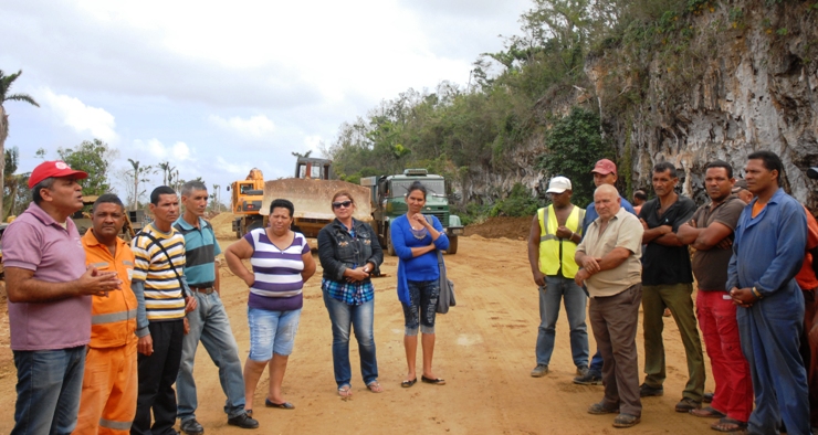 La ayuda solidaria de constructores de todo el país y sus proezas laborales han sido reconocidas por el movimiento obrero. (Tomada de Trabajadores)