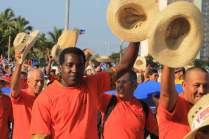 Trabajadores holguineros protagonizarán marcha de unidad por el 1ro de Mayo