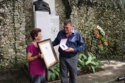 Otorga Universidad de Zaragoza medalla a honorífica a José Martí (+ Fotos)