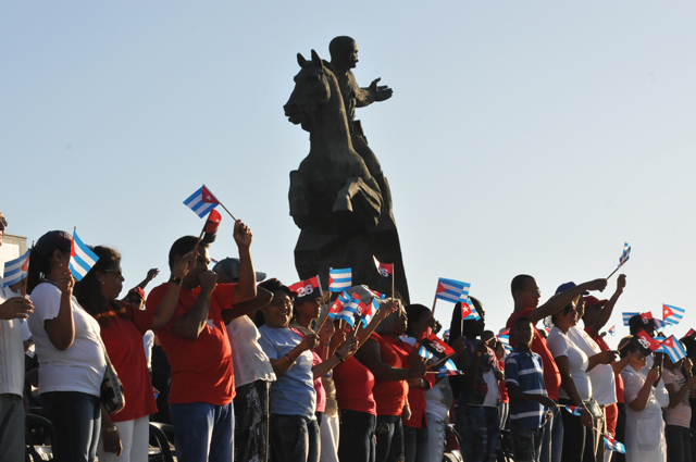 Desfile Primero de Mayo en Santiago de Cuba