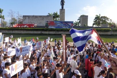 Compromisos productivos por el Primero de Mayo