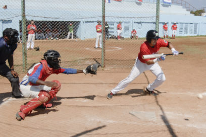Copa de Béisbol Primero de Mayo: Mariachi en strikes