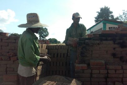 Constructores bayameses en conferencia
