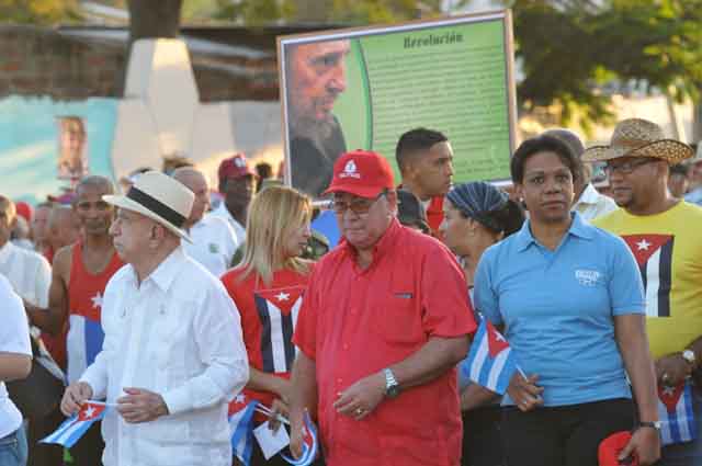 Desfile Primero de Mayo en Santiago de Cuba