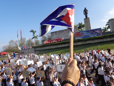 Desfile en la Plaza de la Revolución Ernesto Guevara