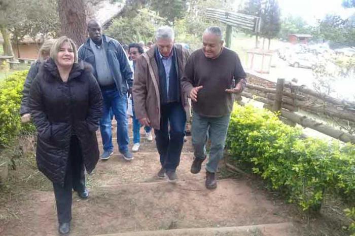The First Vice President of Cuba’s Councils of State and Ministers, Miguel Díaz-Canel Bermúdez, visited the Samaipata archeological site. Photo: Prensa Latina