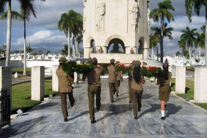 Raul Castro sends floral wreath to pay homage to Jose Marti