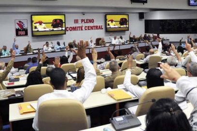 Aprueba III Pleno del Comité Central documentos rectores de la actualización del modelo económico y social cubano