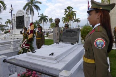 Tribute to Mariana Grajales and Cuban mothers