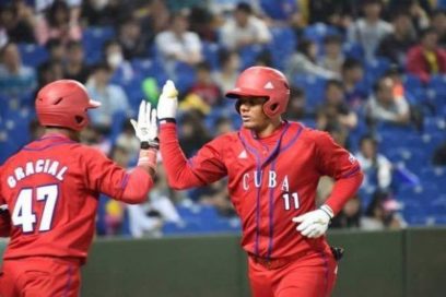 Bates alegres, montículo inestable