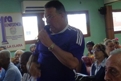 Sacar la verdad de la alcancía