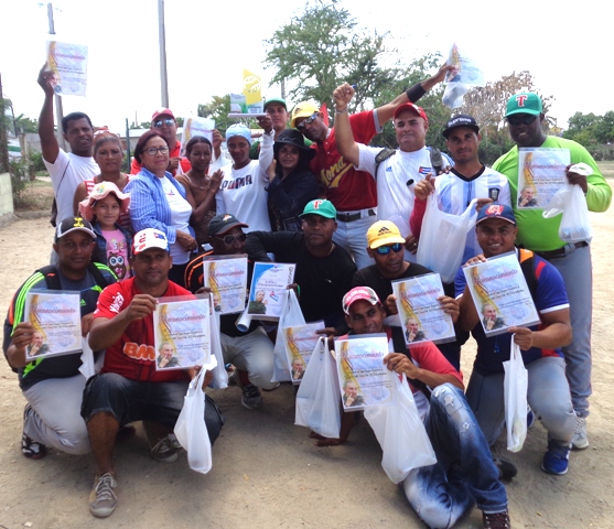 El equipo después del triunfo en la lid provincial. Foto: Jorge Pérez Cruz