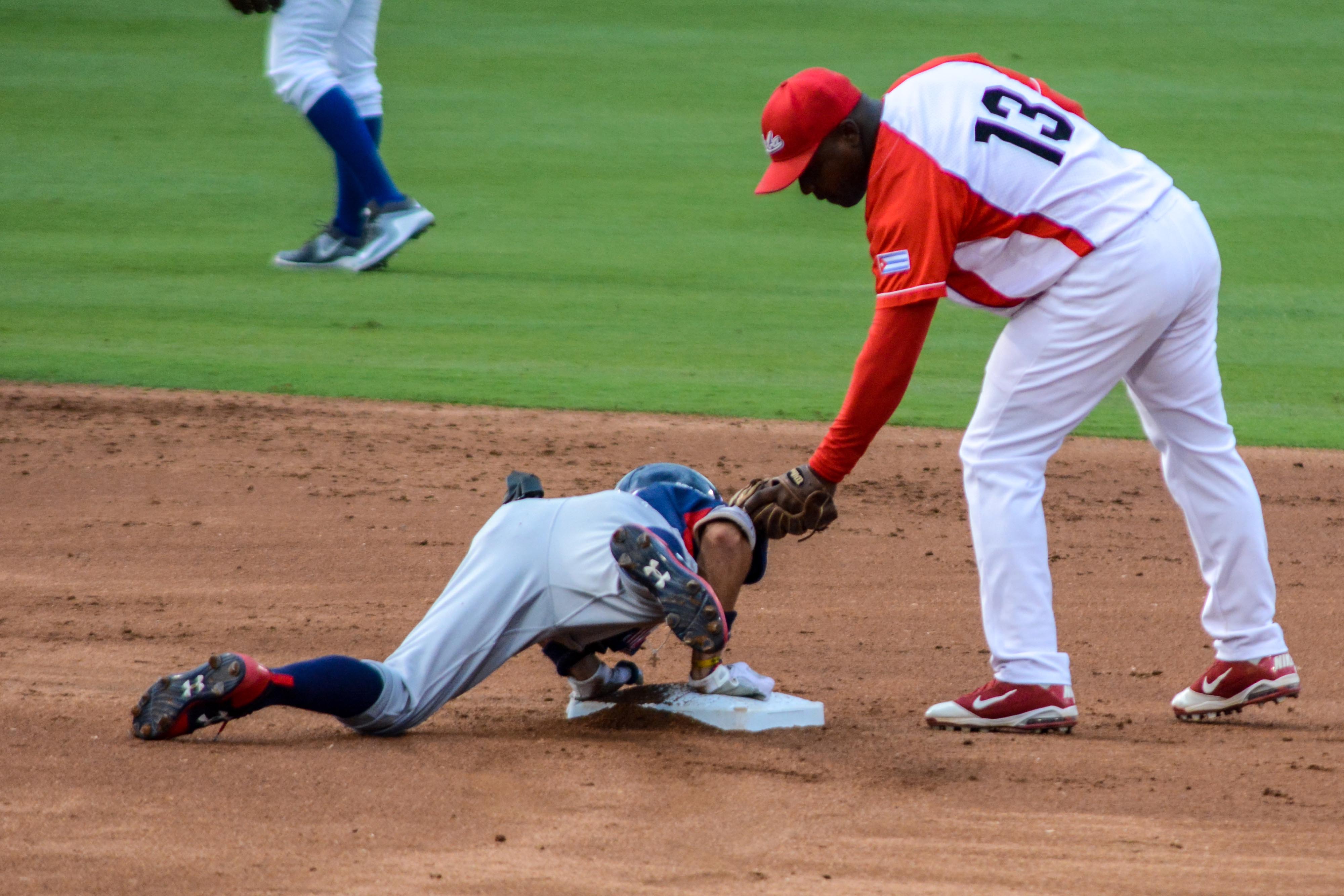 Segundo juego de béisbol del tope bilateral entre los equipos de Cuba y Estados Unidos,.ACN FOTO/Abel PADRÓN