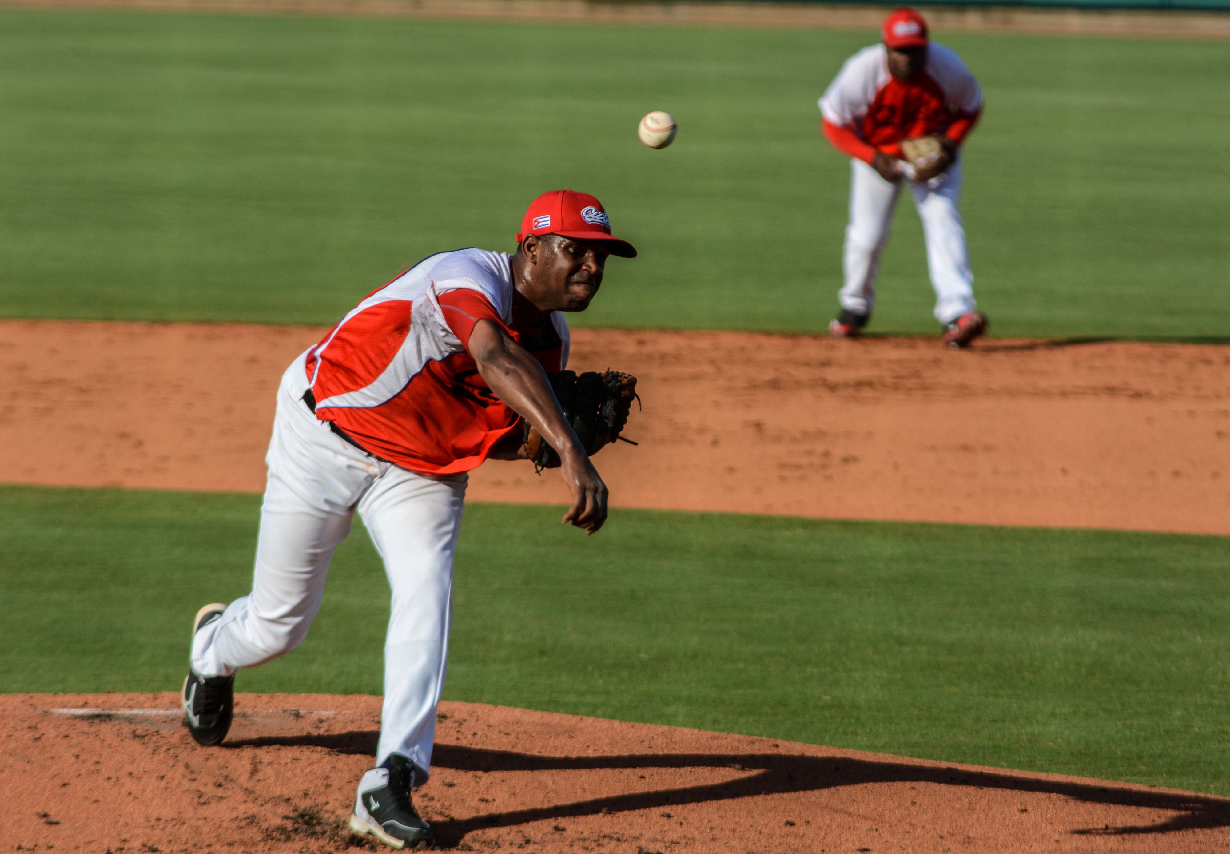Dachel Duquesne ganó el cuarto juego del tope amistoso entre las selecciones de Cuba y Estados Unidos. ACN FOTO/Abel PADRÓN PADILLA