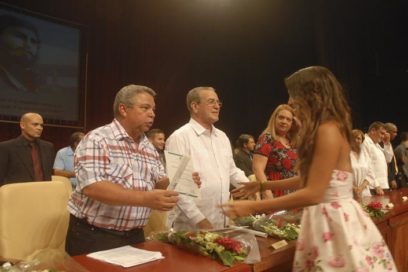 Más de mil jóvenes recibieron sus títulos de egresados de la Cujae