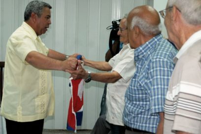 Homenaje de la CTC a moncadistas y expedicionarios del Granma